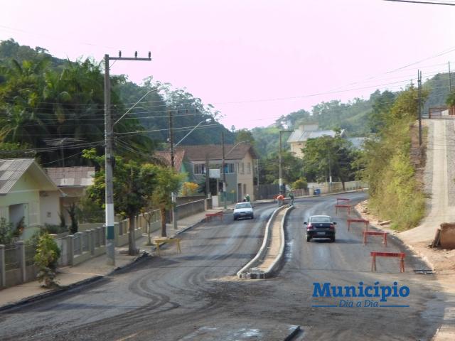 Trânsito da rua Azambuja será liberado nesse fim de semana