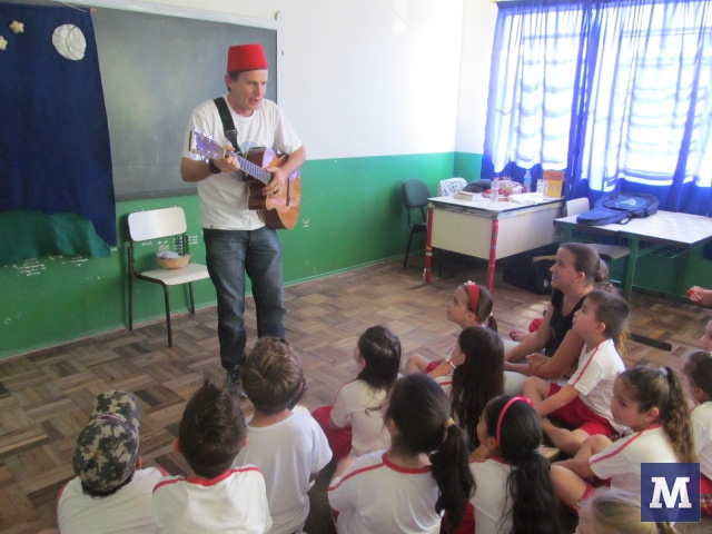 Projeto Pé no Bairro na escola João Hassmann