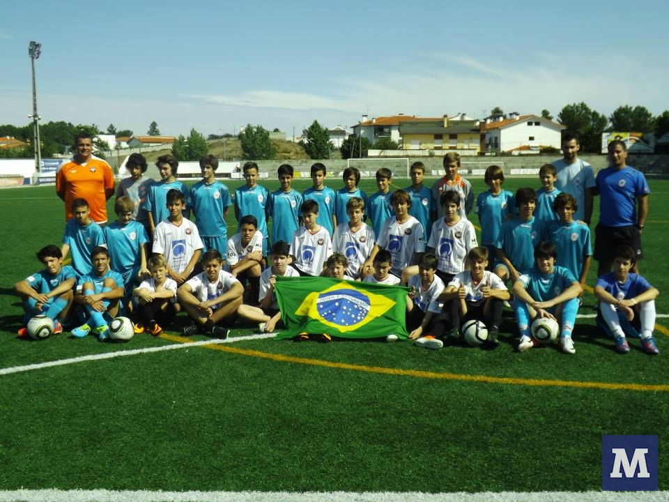 Jovens atletas brusquenses rumo à Portugal
