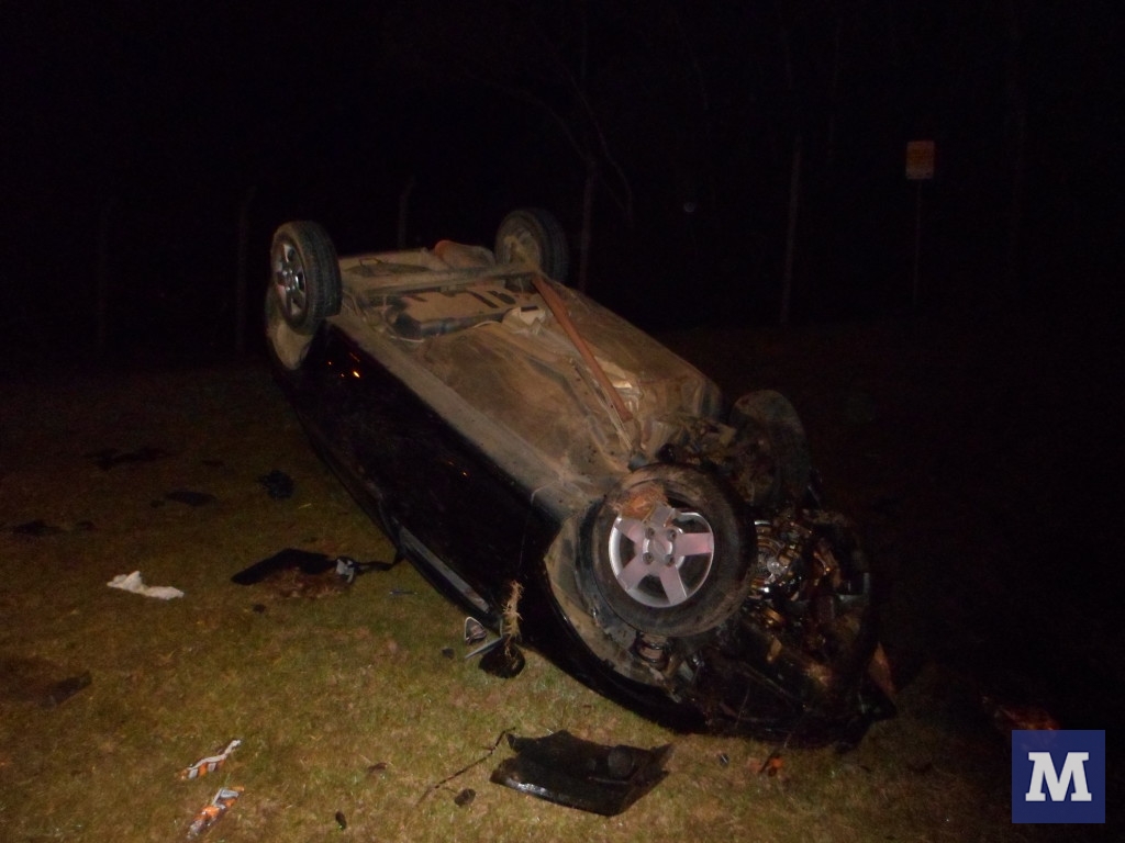 Homem morre em capotamento na rodovia Ivo Silveira, em Brusque