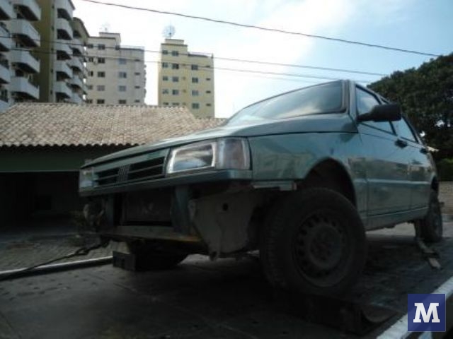 Dupla é presa por furto de carro