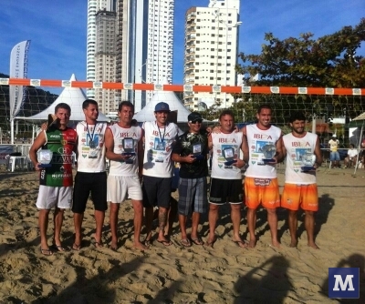 Brusque surpreende no Circuito Catarinense de Futevôlei