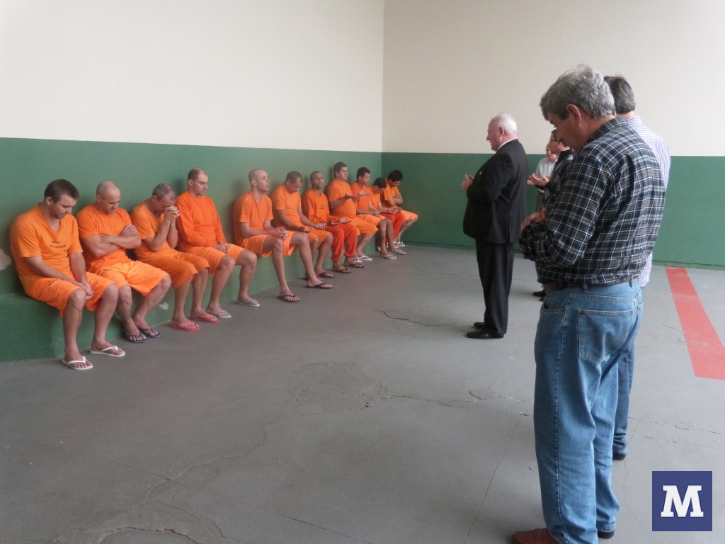 Arcebispo metropolitano visita Unidade Prisional Avançada de Brusque