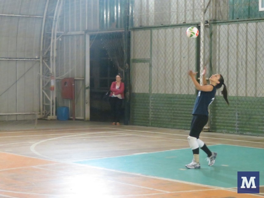 Maluche e São Luiz vencem semifinais dos Jacobs e decidem título do voleibol feminino