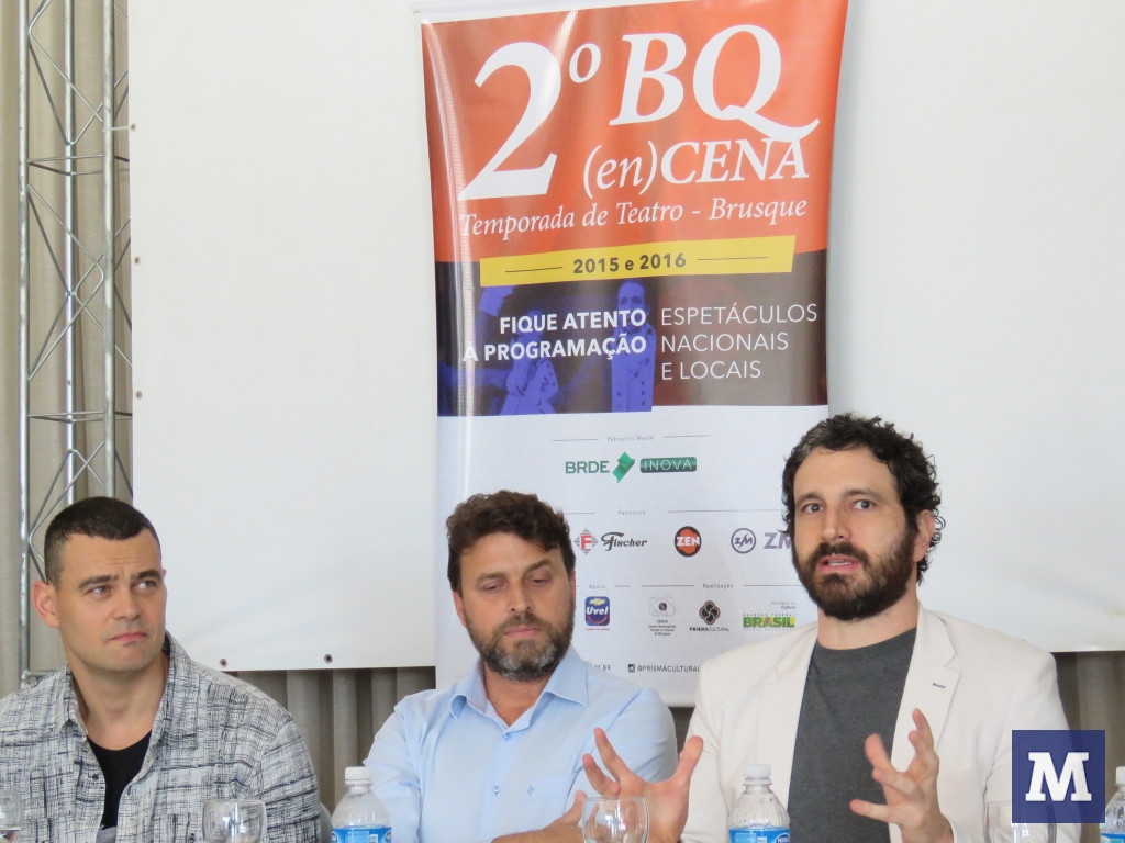 Caco Ciocler e Carmo Dalla Vecchia se apresentam em Brusque nesta sexta-feira