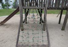 Falta de cuidado e ação do tempo danificam praça Sesquicentenário