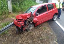 Homem fica ferido após colisão entre carro e caminhão no bairro Santa Luzia