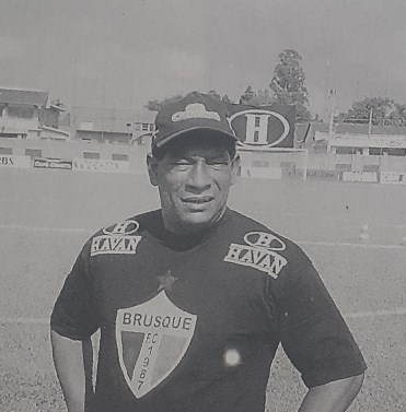 Manoel Rodrigues técnico Brusque 2000 Marcílio Dias