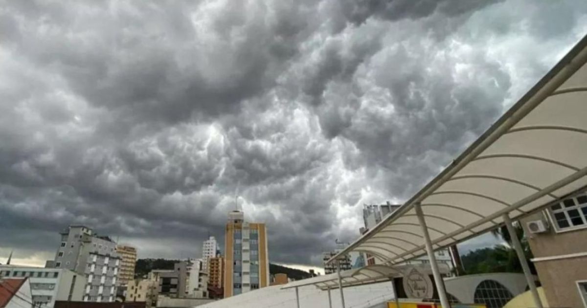 Defesa Civil Alerta Para Risco De Temporais Rajadas De Vento E Alagamentos Em Brusque E Regi O