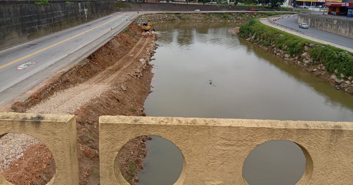 rio Itajaí-Mirim Brusque secretaria de obras margem direita