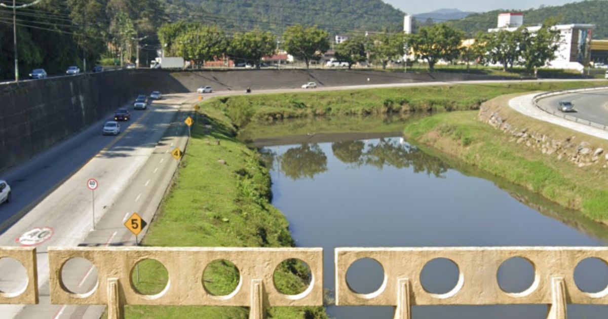 rio Itajaí-Mirim Brusque secretaria de obras margem direita agosto