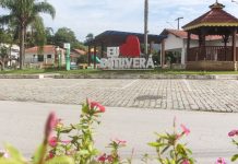 Sábado na Praça