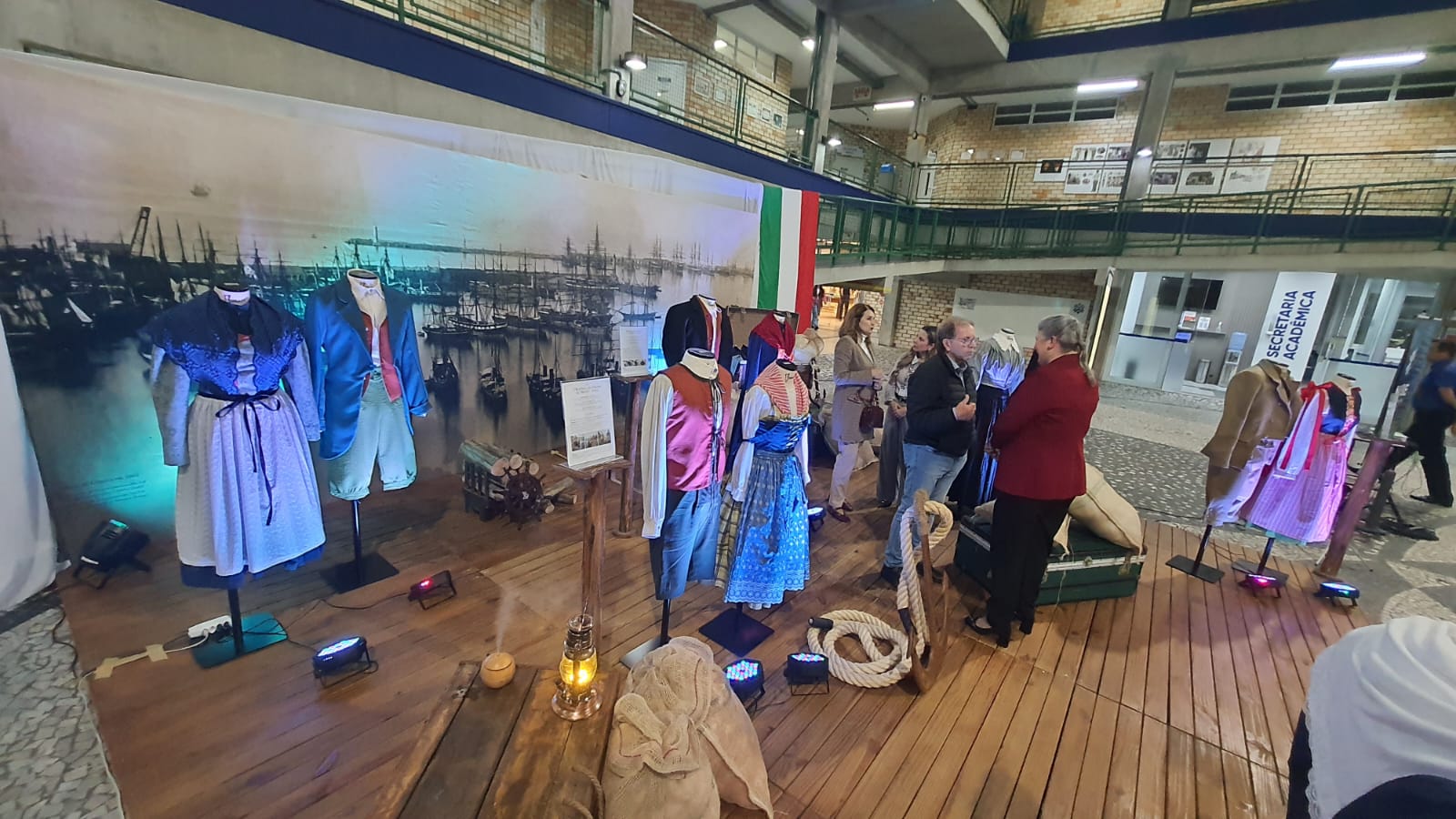 Grande Imigração Italiana Fios da História Exposição