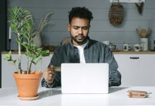 A psicologia por trás da promoção do Black Friday: por que compramos mais?