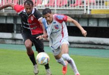 Carlos Renaux perde de virada em jogo com duas expulsões contra Joinville na Copa SC