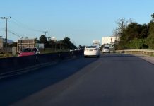 Rodovia Antônio Heil fica mal sinalizada após pausa nas obras de recuperação do asfalto