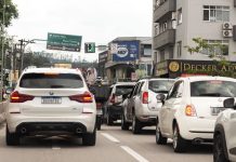 Uso inadequado do pisca-alerta pode gerar dupla infração, alerta Prefeitura de Brusque