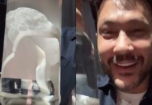 VÍDEO – Dupla sertaneja João Bosco e Vinícius é presenteada com “cachaça de calcinha” por prefeito de Botuverá cachaça de calcinha