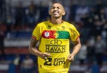 Camisas autografadas do Brusque vão a leilão em ação contra o racismo