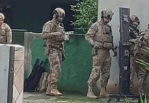 Jovem é mantida como refém durante sete horas em Joinville Refém