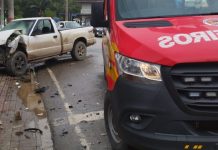 Homem é levado ao hospital após acidente no Centro de Botuverá Botuverá