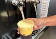 Como as cervejarias de Brusque que abastecem a Fenarreco atuam para não faltar chope na festa