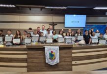 “Aluno Nota Dez” homenageia 23 estudantes da rede municipal de Brusque; confira os premiados