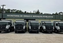 Secretaria de Obras de Brusque recebe frota com cinco novos caminhões