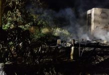 Incêndio destrói residência abandonada no Holstein, em Guabiruba