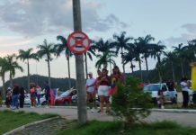 Venezuelanos que moram em Brusque fazem ato para comemorar captura de Maduro