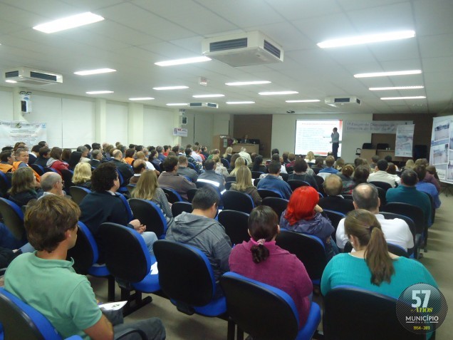 Primeiro Fórum de Discussão de Eventos Extremos na Bacia do Itajaí-Mirim contou com a participação da comunidade e também com representates de municípios vizinhos