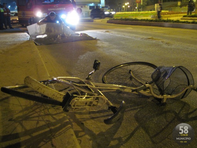 Em depoimento, suspeito teria afirmado que estaria a 40 km/h no momento em que atingiu a ciclista