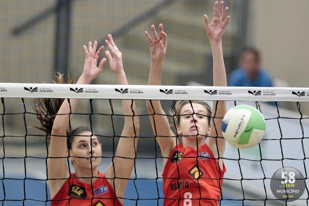 Simone e Karoline (foto), ambas reveladas no time feminino de Nova Trento integram as seleções Juvenil e Infanto, respectivamente