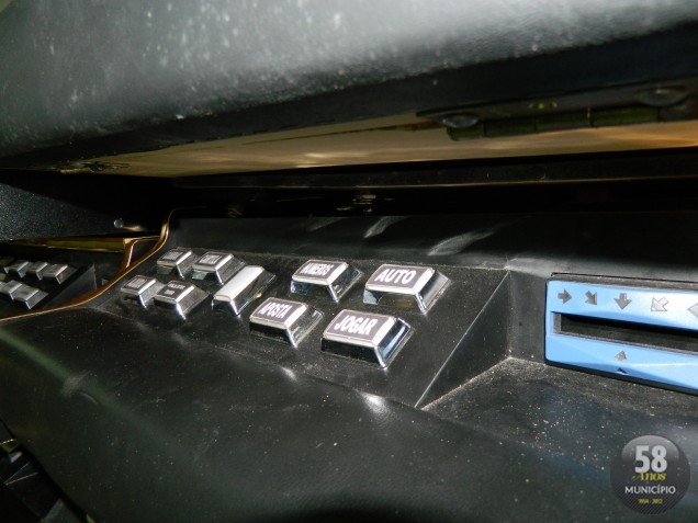 Apartamento no bairro Santa Rita tinha quarto com oito caça-níqueis 