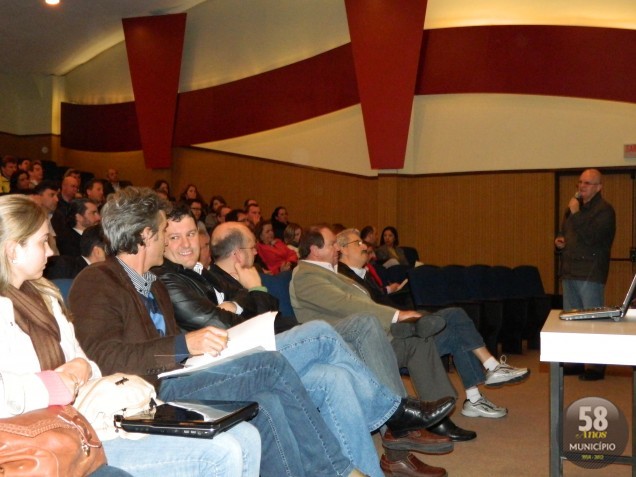 O professor Ozinil de Souza também sugeriu ações para turismo e economia da cidade