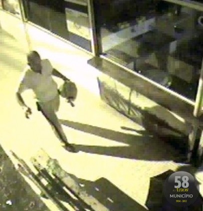 magem do suspeito de agredir vigia e assaltar o Terminal Urbano