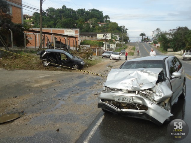 A colisão ocorreu na avenida dom Joaquim, próximo a LC Malhas