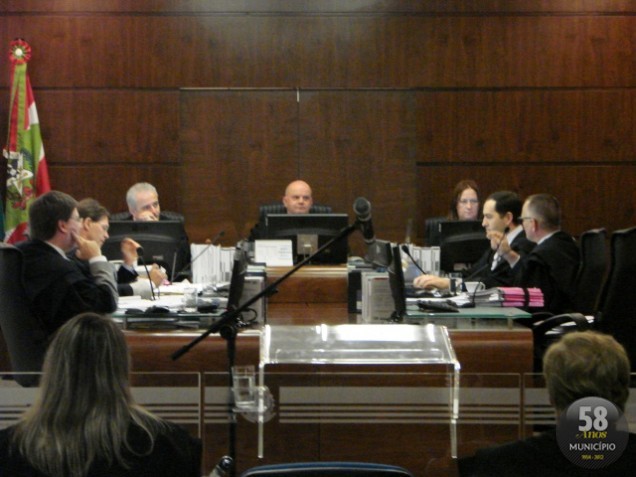 A Corte julgou 53 processos no sábado, dos quais 48 foram referentes a recursos de registros de candidatura