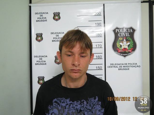 Daneil Naffien foi preso no Jardim Sesquicentenário, no bairro Limeira. Ele é natural de Rio do Sul