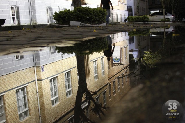Setembro - Após um dia de chuva, foto noturna - Azambuja - Brusque