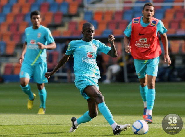 Com dores de cabeça, Ramires teve dificuldades para dormir