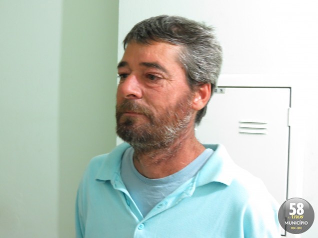 Waldemar Veber, 42 anos, possui mandado de prisão em aberto pelo crime de homicídio e foi preso na praça Gilberto Colzani, no Centro
