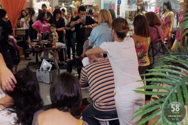 Para suportar o dia de compras intensas, clientes aproveitaram os espaços de saúde e lazer montado nos shoppings