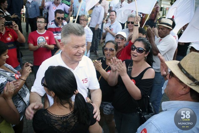 Peemedebista recebeu 55dos votos da maior cidade de Santa Catarina