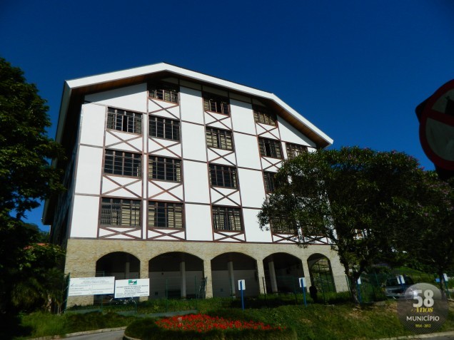 O afastamento foi declarado por medida liminar, obtida em segundo grau pelo Ministério Público de Santa Catarina (MPSC)