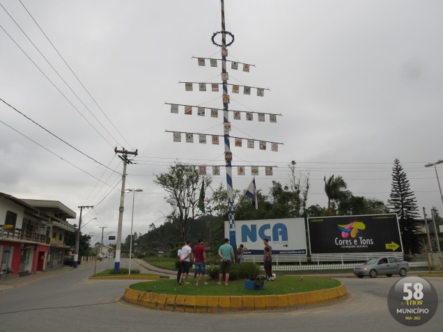 MaiBaum de Guabiruba será trocada por uma nova em maio de 2013