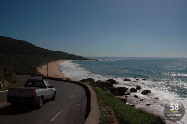Monomotor caiu na praia de Taquarinhas neste sábado, 3 de novembro
