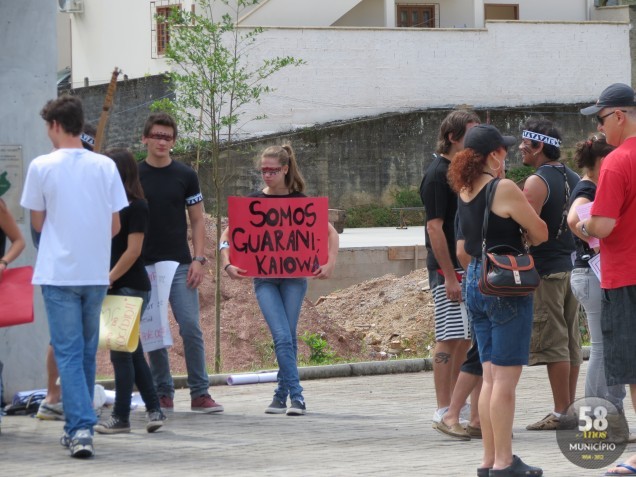 Alunos da Escola de Educação Básica Dom João Becker aderiram ao manifesto nacional