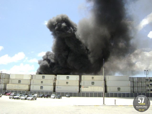 Fogo começou por volta das 13h