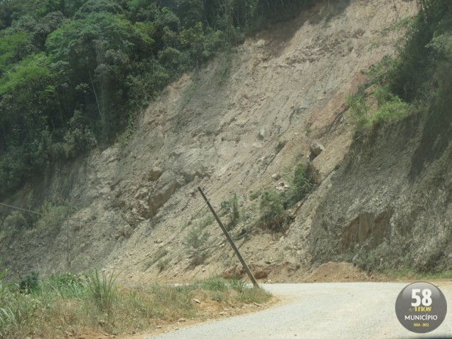 O problema mais urgente na rodovia é a falta de conservação
